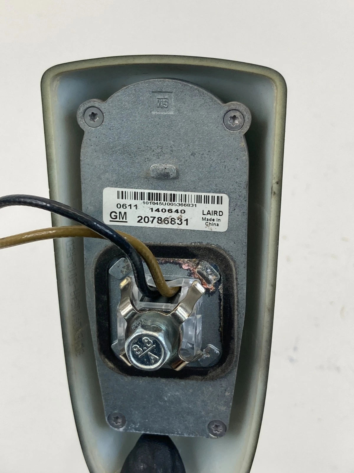 2011-2016 Buick LaCrosse Roof Shark Mount Antenna Mast Assembly 20786831 OEM