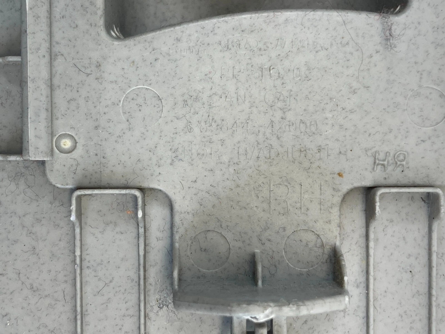 13-18 HYUNDAI SANTA FE SPORT RIGHT SIDE B PILLAR SEAT BELT ADJUSTER COVER OEM