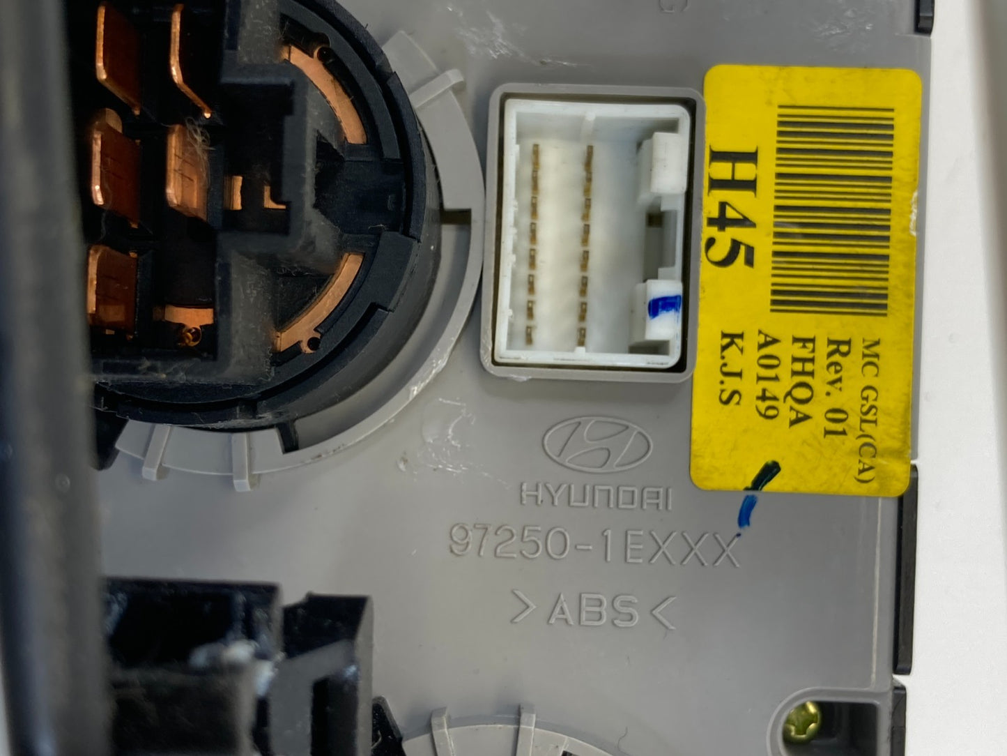 2010 2011 Hyundai Accent Heater A/C Climate Temperature Control 97250-1EXXX OEM