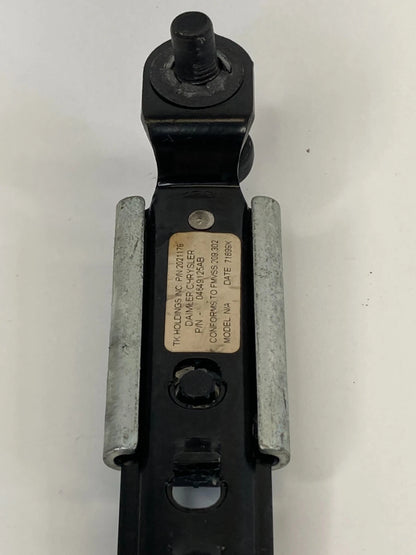 06-10 CHRYSLER 300 FRONT RIGHT PASSENGER SIDE SEAT BELT ADJUSTER 04649125AB OEM