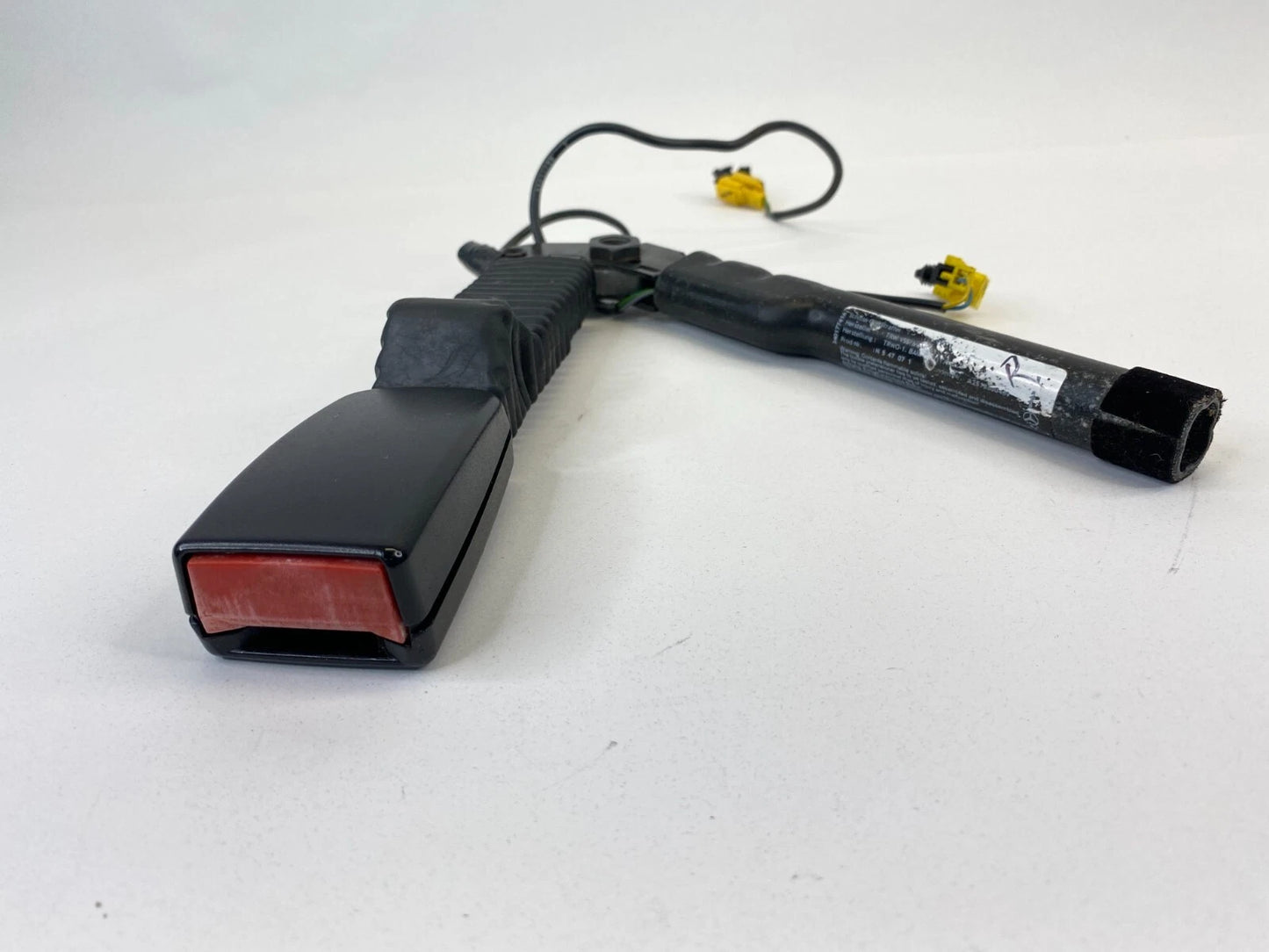 06-12 MERCEDES-BENZ R350 FRONT RIGHT PASSENGER SIDE SEAT BELT BUCKLE A2518600469