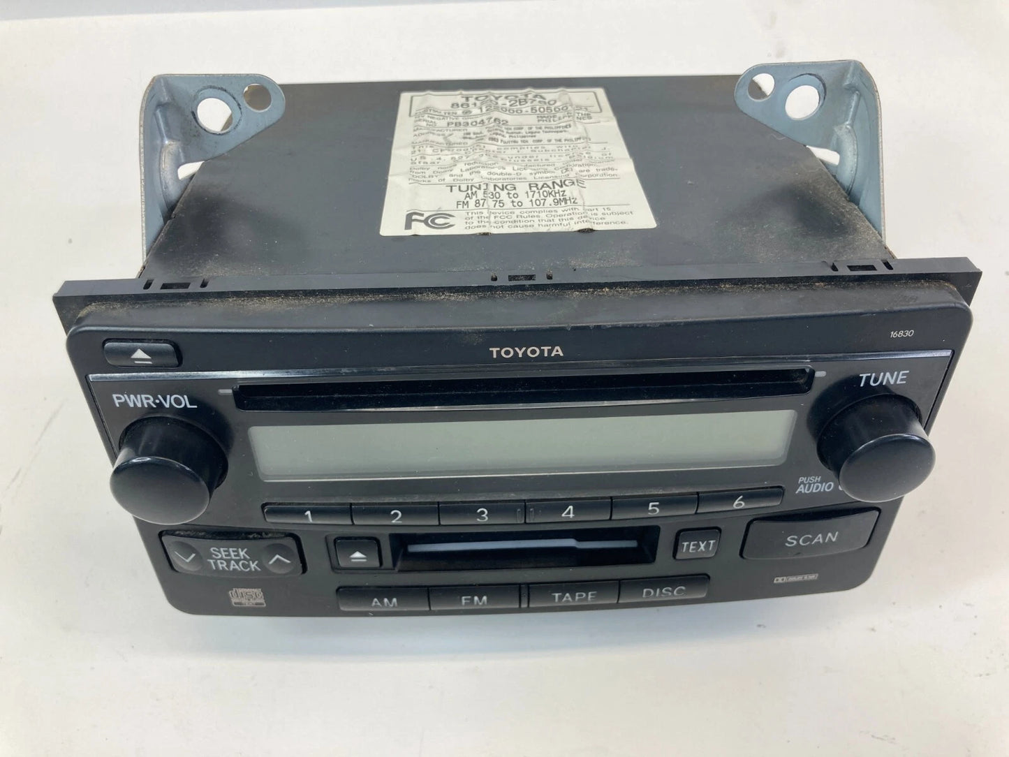 2003 03 TOYOTA CELICA AM FM RADIO CD CASSETTE PLAYER RECEIVER 86120-2B760 OEM