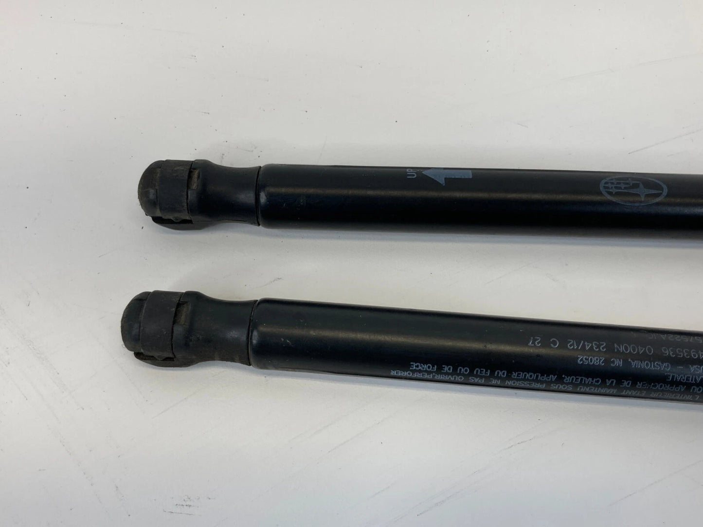 2010-2014 SUBARU LEGACY REAR LIFTGATE SHOCK STRUT SUPPORT SET PAIR 57522AJ0 OEM