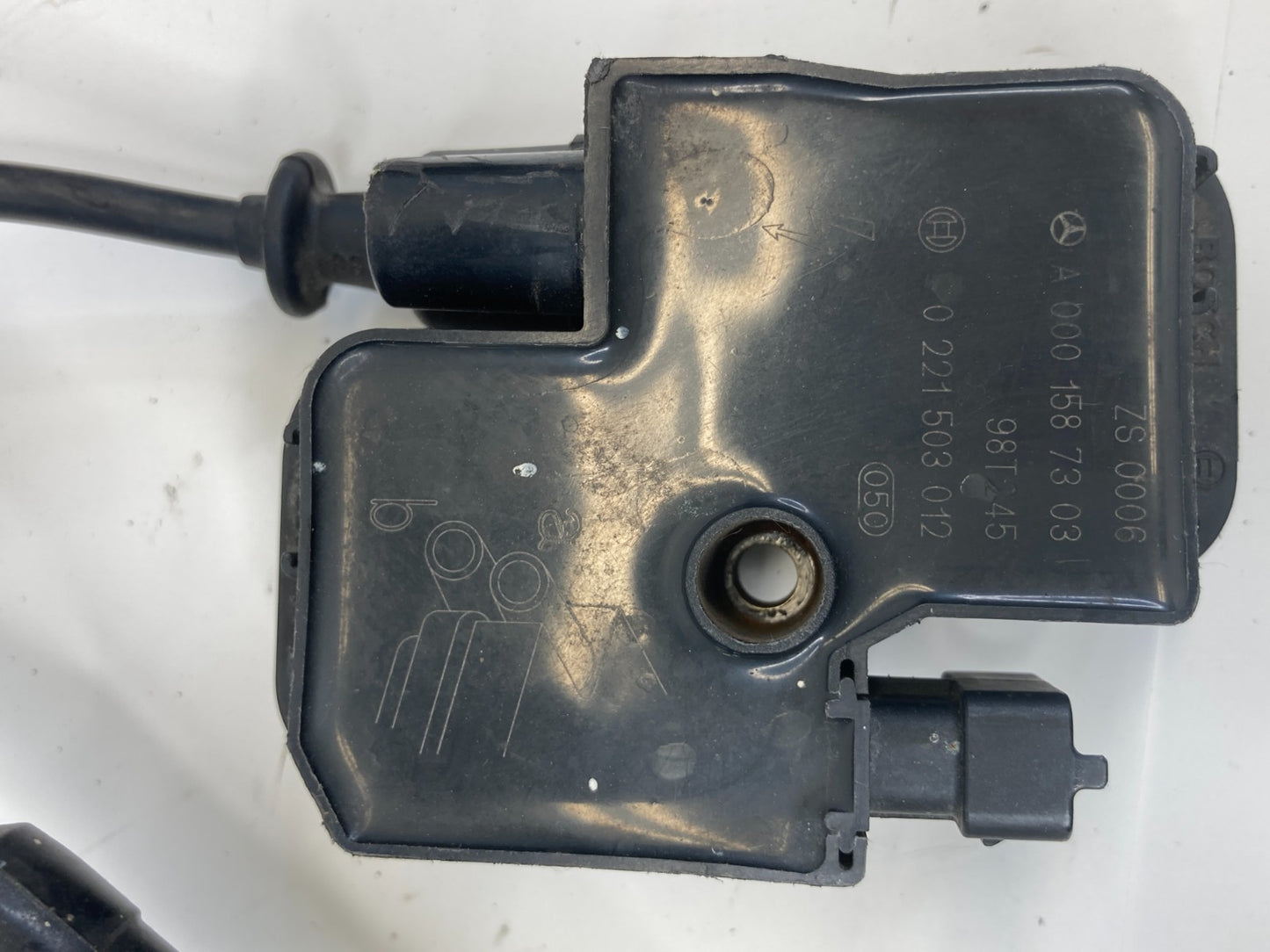 1998-2002 Mercedes-Benz E430 Engine Ignition Coil Ingiter Set of 8 A0001587803