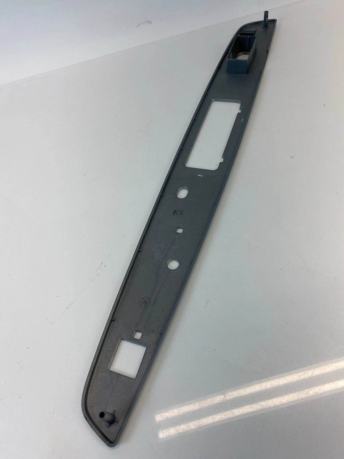 05-07 MERCURY MARINER REAR LEFT WINDOW SWITCH BEZEL PANEL TRIM 5E6X-14A568-AB