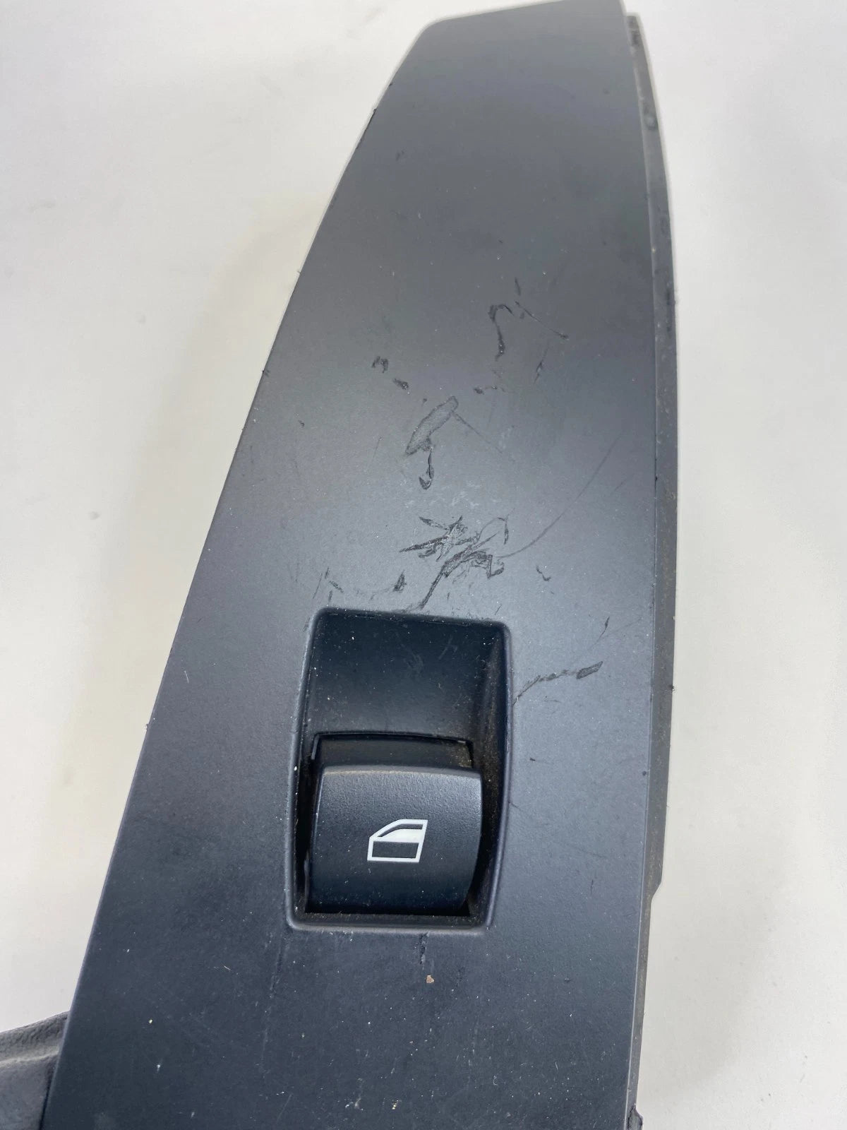 2006 2007 BMW 530XI REAR LEFT DOOR POWER WINDOW SWITCH W/ BEZEL COVER 6951966AI