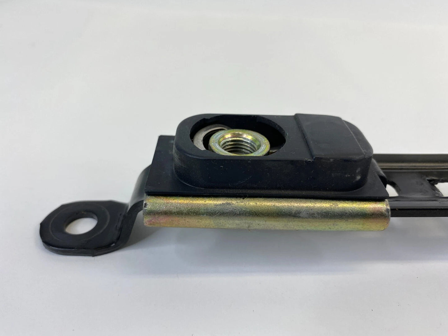 2001-2007 TOYOTA SEQUOIA FRONT LEFT OR RIGHT SEAT BELT HEIGHT ADJUSTER ASSEMBLY
