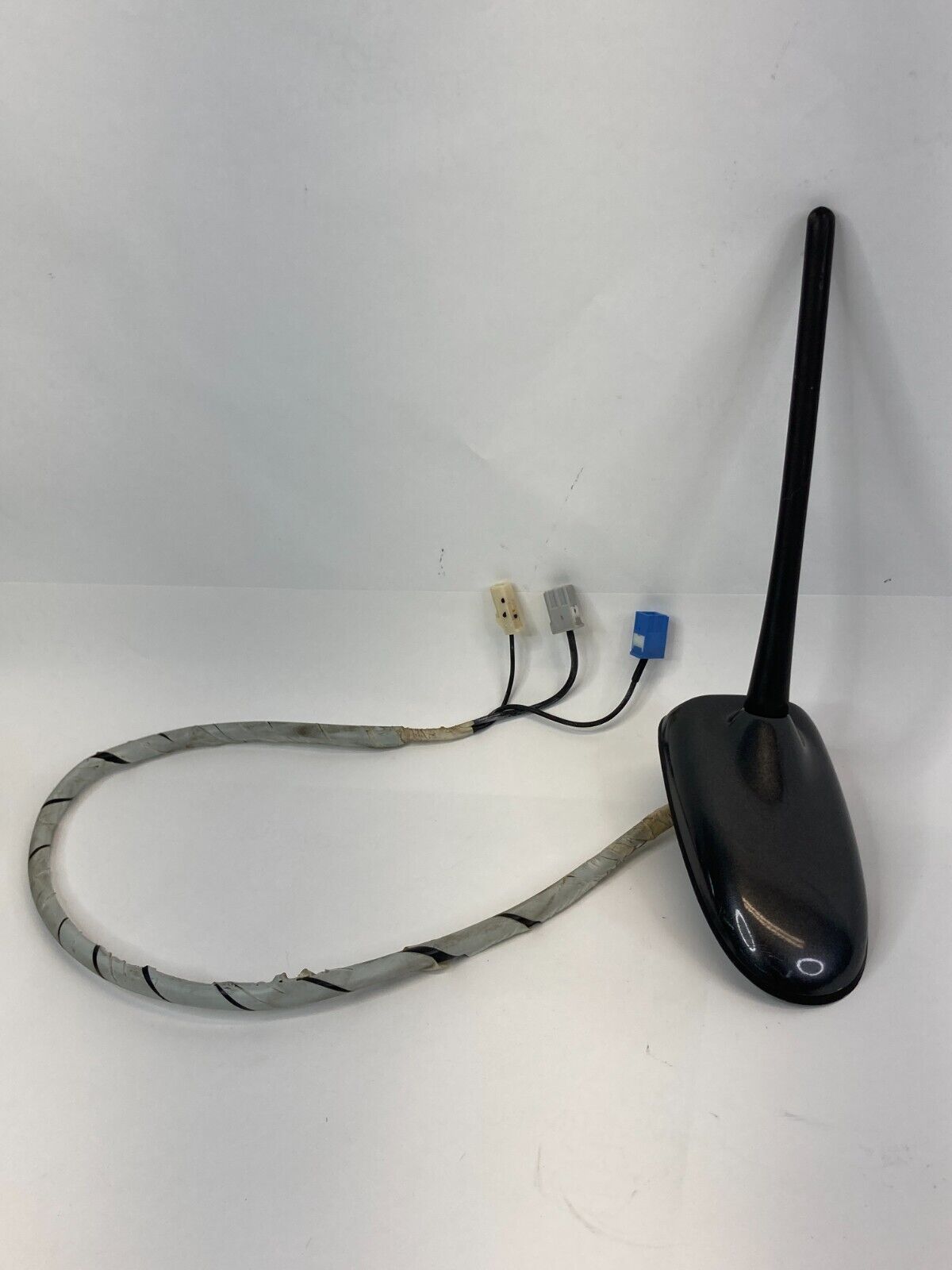 2009 2010 Toyota Matrix Roof Mounted Radio Antenna Satellite Base Mast OEM