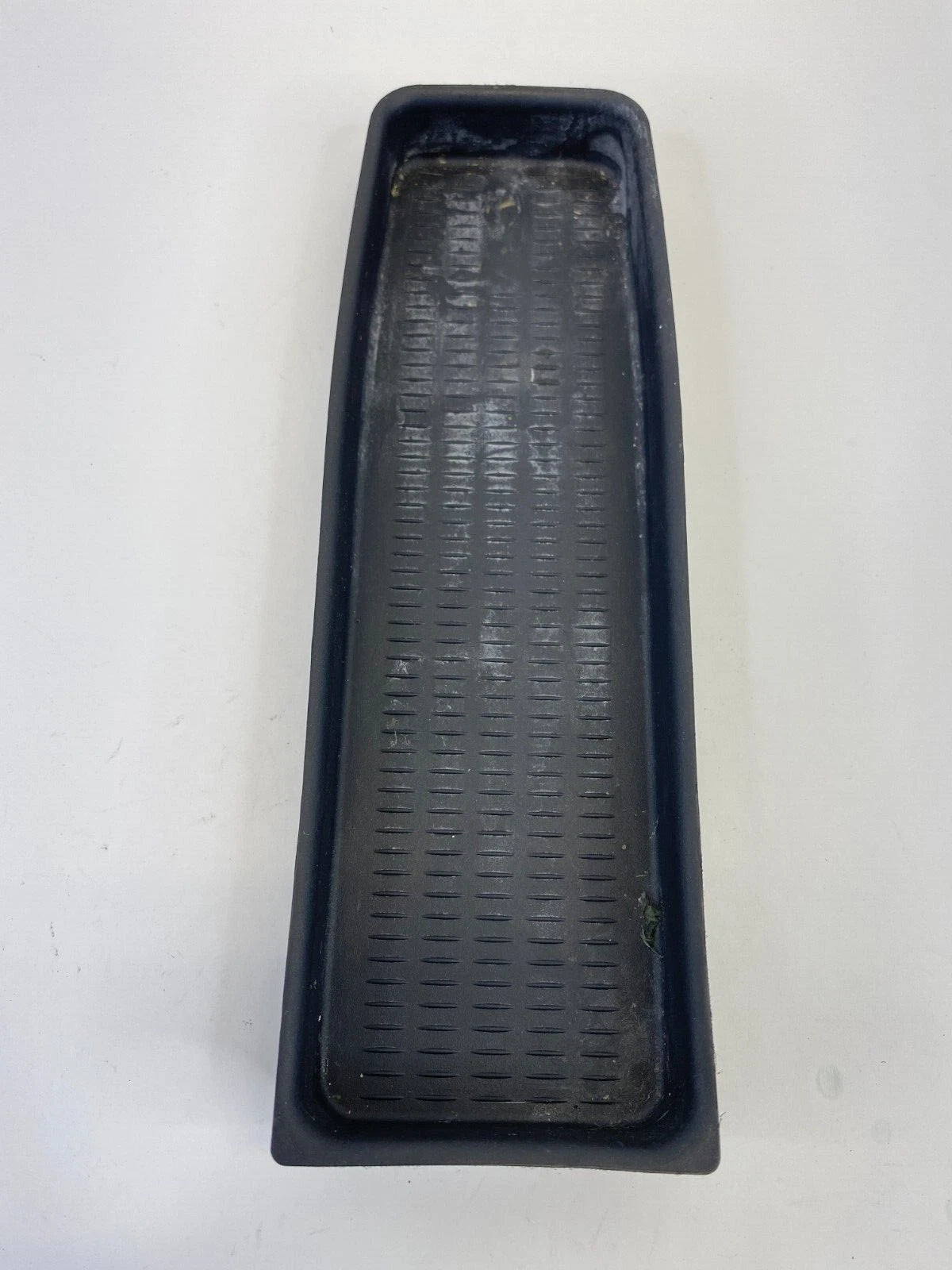 2007 2008 BMW 328XI FRONT CENTER CONSOLE STORAGE MAT INSERT COVER 51167118064