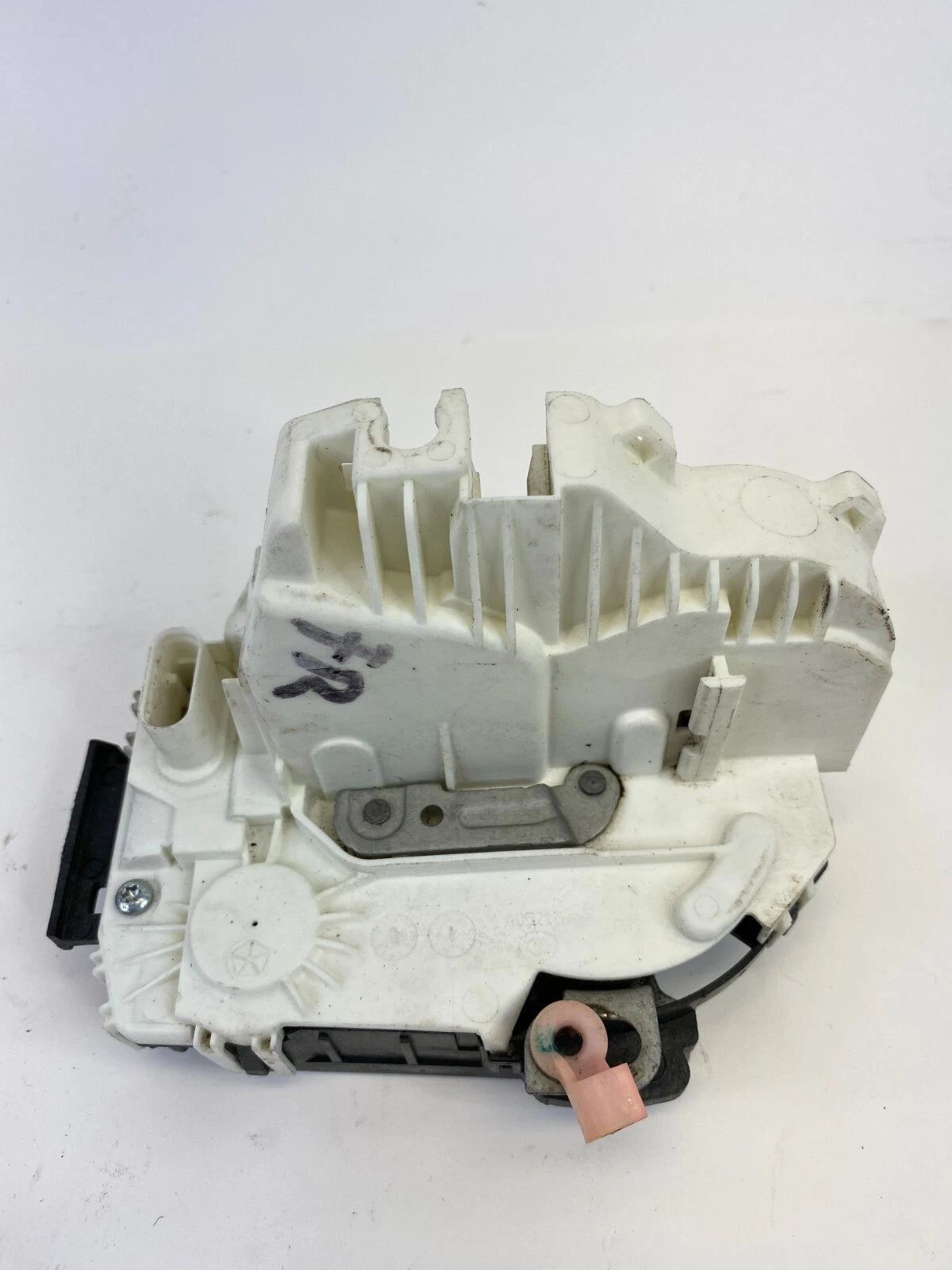 09 10 DODGE JOURNEY FRONT RIGHT SIDE DOOR LOCK LATCH ACTUATOR 04589694AA OEM