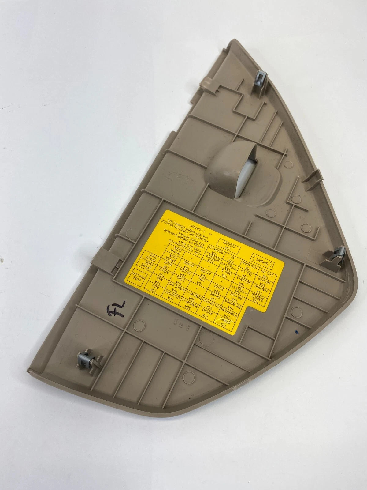 05 06 07 08 09 10 KIA SPORTAGE DASH LEFT DRIVER SIDE FUSE END COVER CAP TRIM OEM