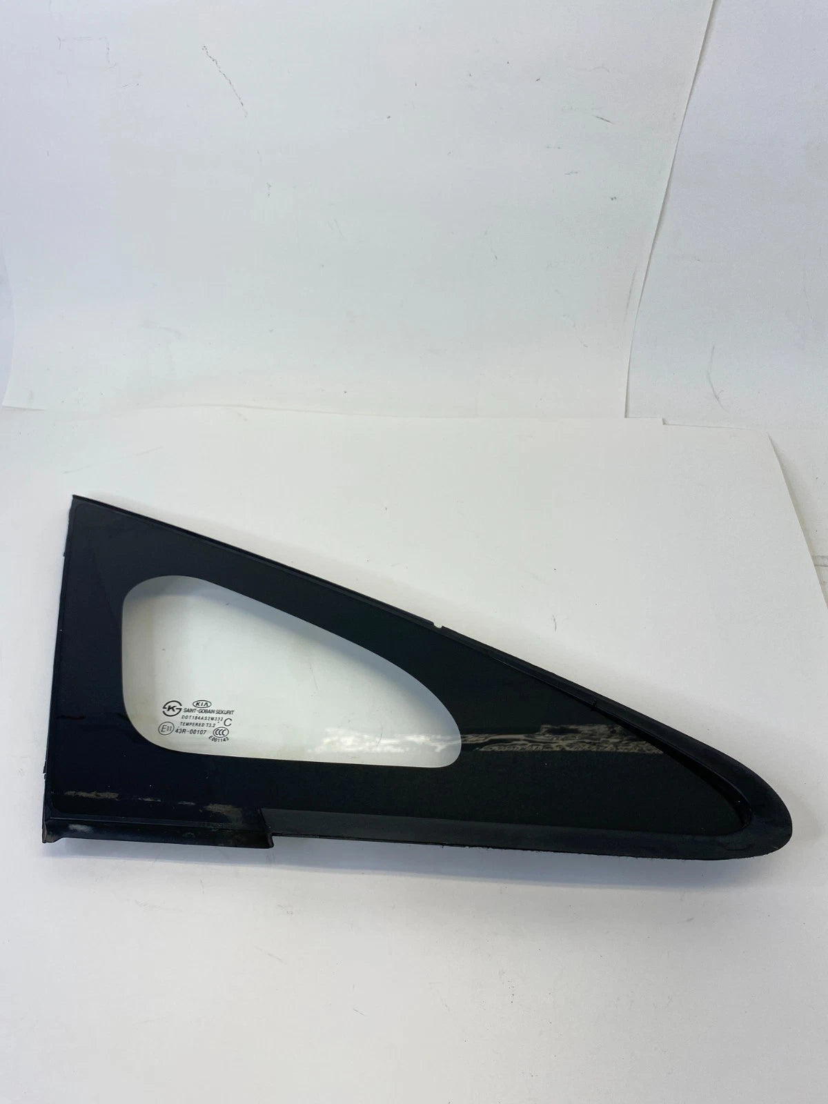 12-17 KIA RIO RIGHT FRONT WINDSHIELD PILLAR VENT GLASS WINDOW PASSENGER RH OEM