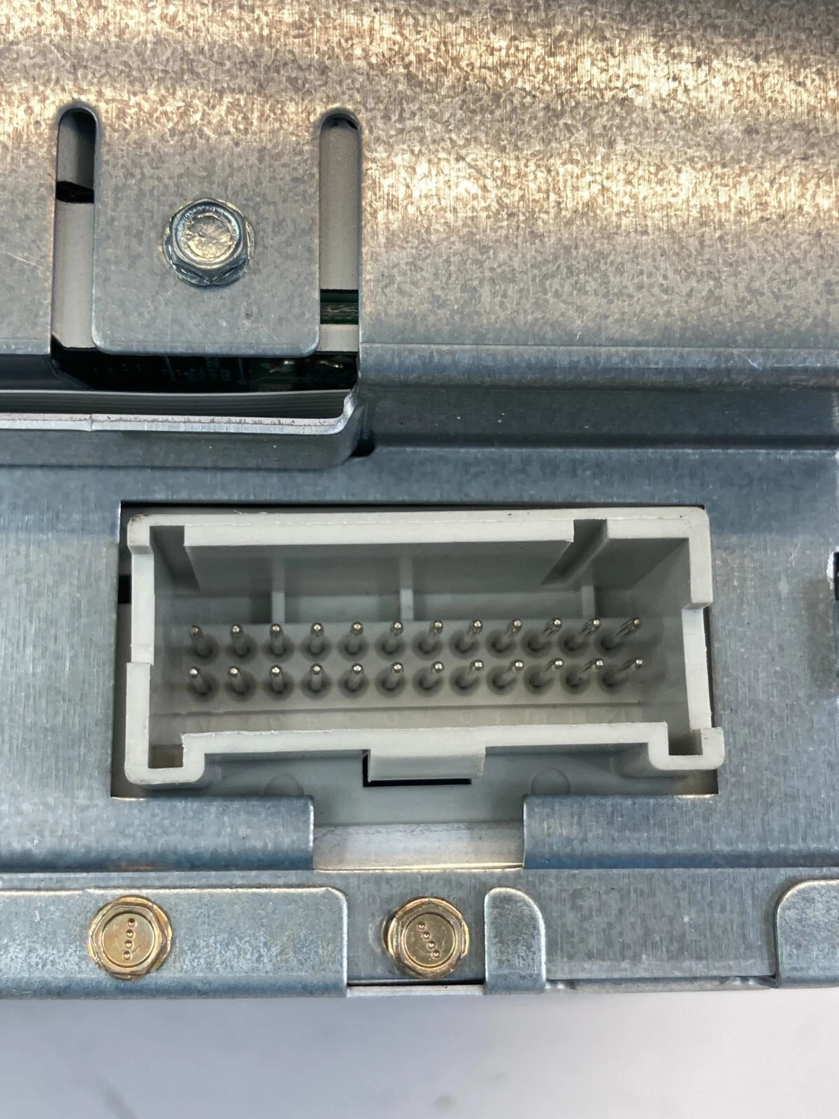 2005 06 07 08 2009 SAAB 9-7X RADIO AM/FM CD STEREO DISC PLAYER 15923710 OEM