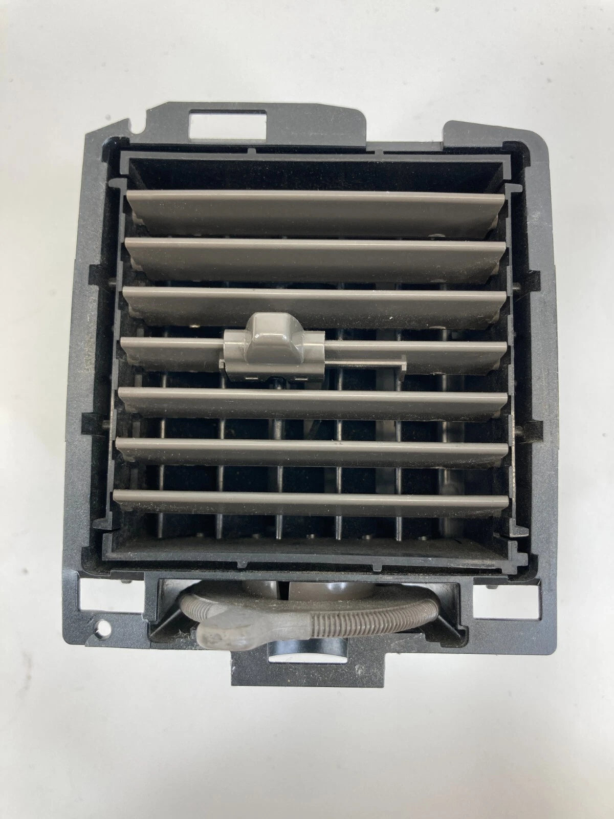 98-11 MERCURY GRAND MARQUIS DASH AC AIR VENT HEATER GRILLE F8AH-19C682-AB OEM