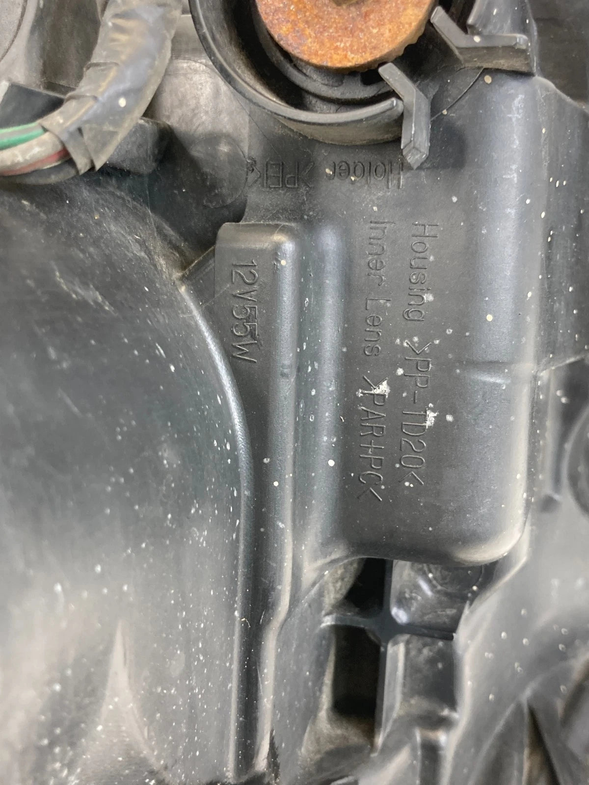 2010 SUBARU OUTBACK FRONT PASSENGER RIGHT SIDE HEADLIGHT LAMP ASSEMBLY OEM