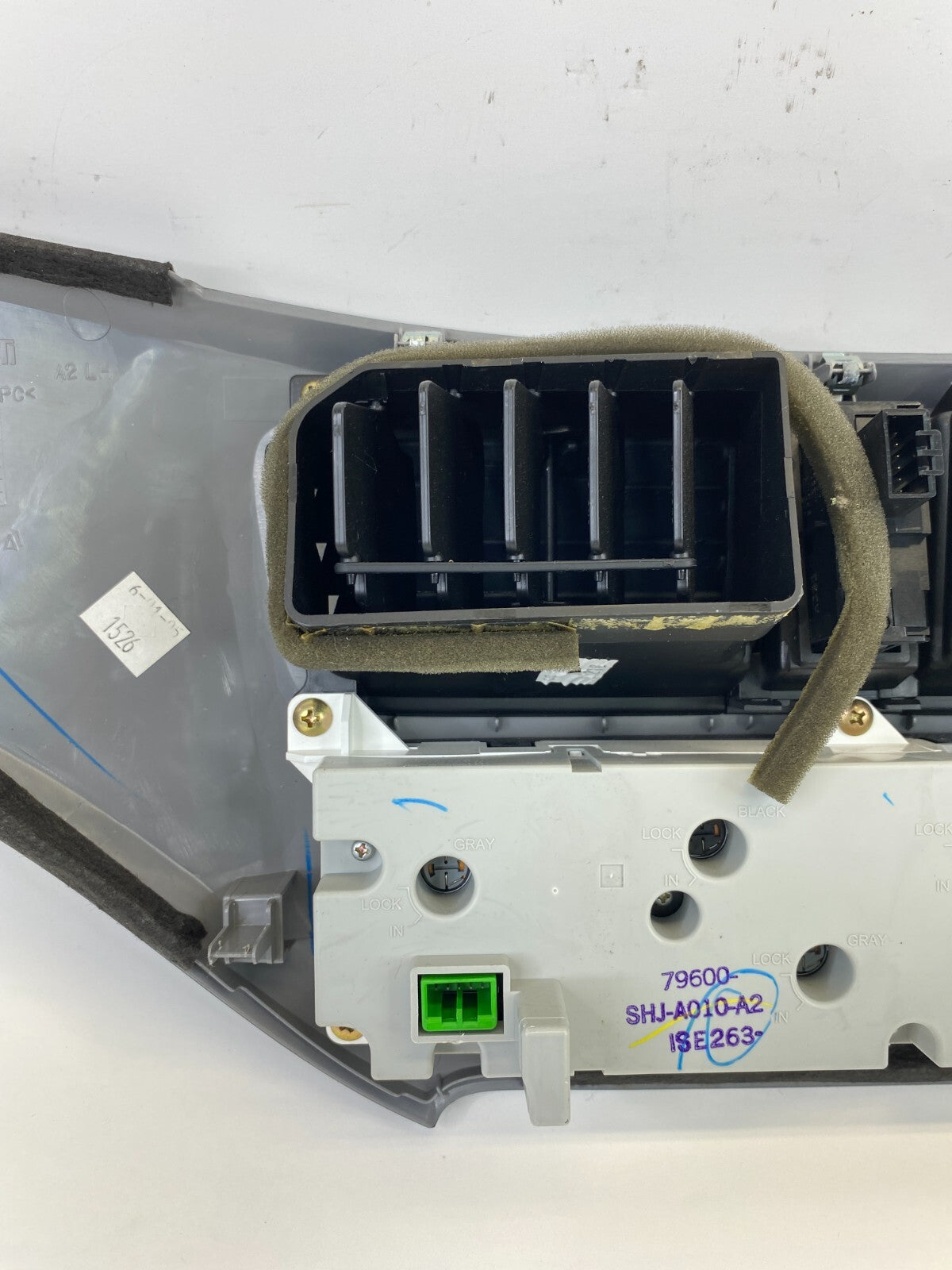 2005-2010 Honda Odyssey Radio Climate Control Dash Trim Bezel 77250-SHJ-A2-20