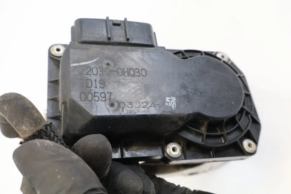 2006-2011 TOYOTA CAMRY 2.4L ENGINE FUEL INJECTION THROTTLE BODY 22030-0H030 OEM