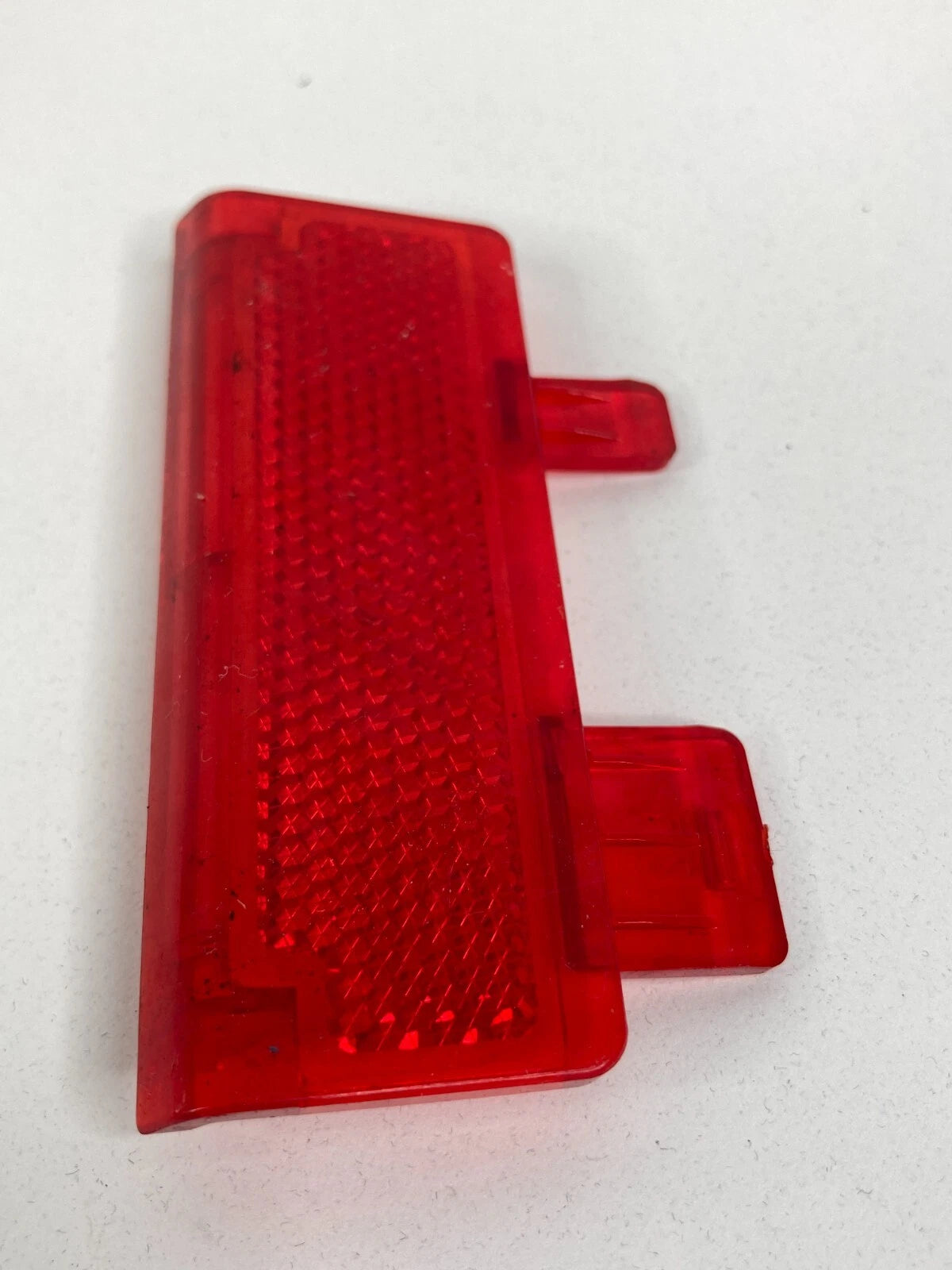 2010-2012 LINCOLN MKT REAR LEFT TAILGATE LIFTGATE DOOR LENS COVER LIGHT TRIM