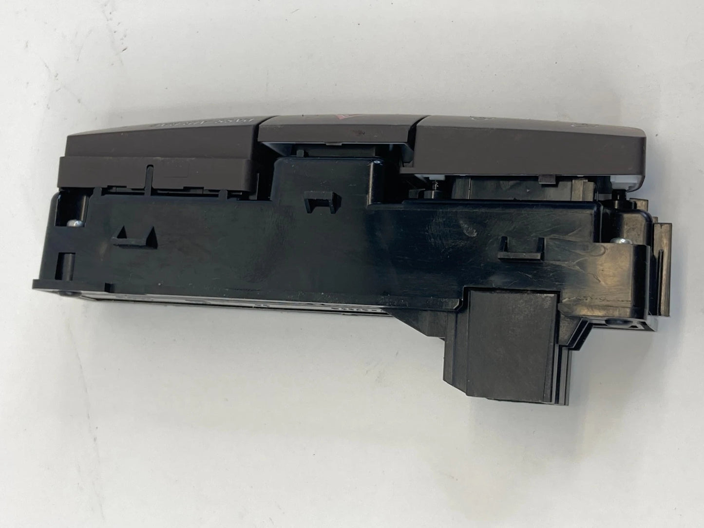 2011-2013 BUICK REGAL HAZARD WARNING LOCK BUTTON SWITCH 13320966 OEM