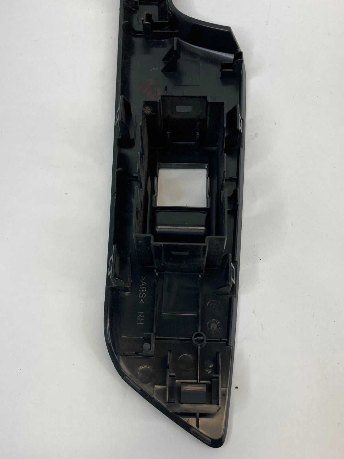 2009-2013 TOYOTA MATRIX REAR RIGHT SIDE DOOR WINDOW SWITCH COVER BEZEL TRIM OEM
