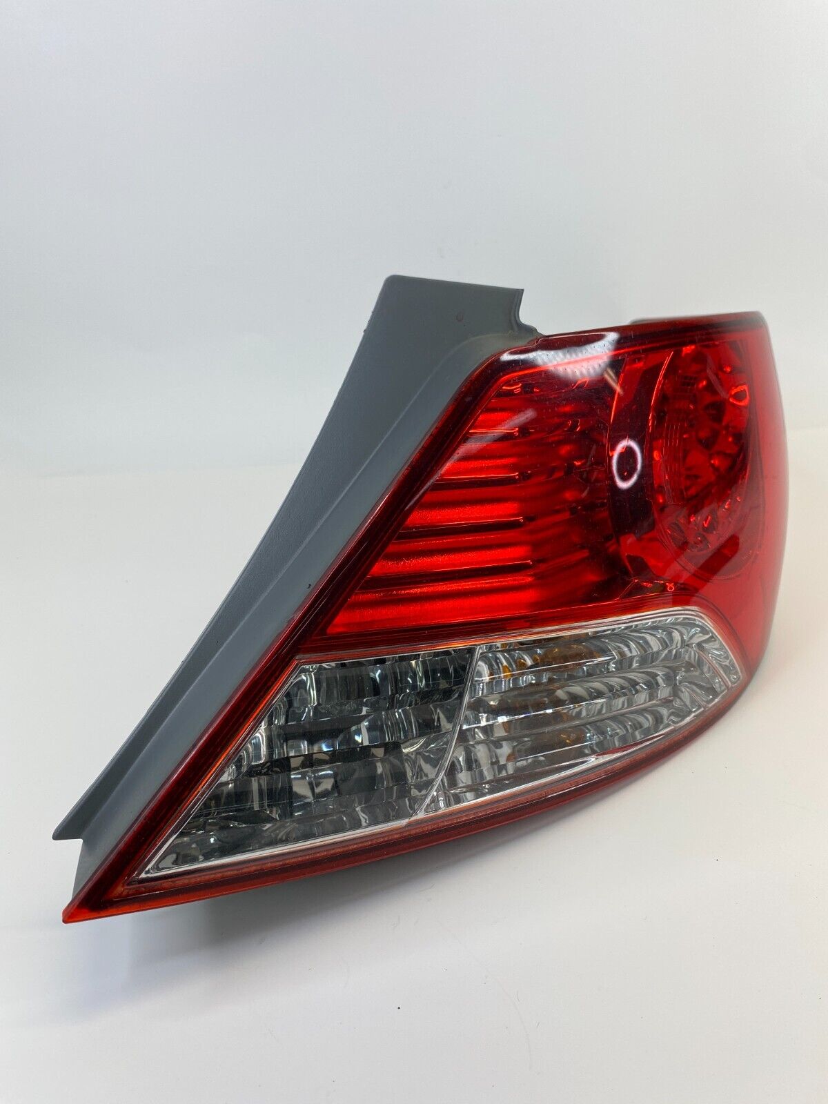 2012-2014 Hyundai Accent GLS Rear Right Passenger Side Tail Light Lamp Taillight