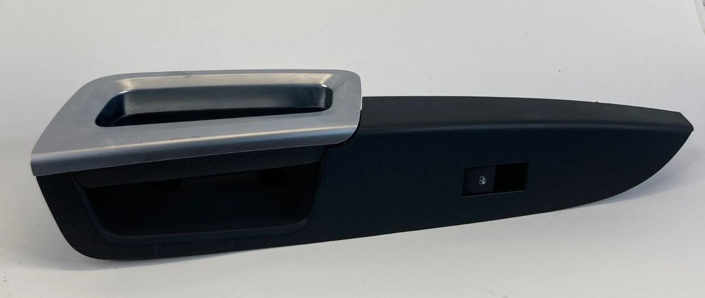 2008-2010 SATURN VUE REAR RIGHT DOOR WINDOW SWITCH BEZEL HANDLE TRIM OEM