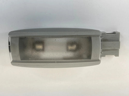 2006-2020 VOLKSWAGEN PASSAT FRONT RIGHT SIDE VISOR DOME MAP VANITY LIGHT LAMP