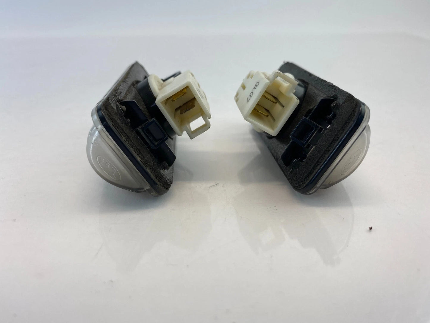 2010-2018 SUBARU LEGACY SEDAN REAR TRUNK LICENSE PLATE LIGHT LAMP PAIR A047588