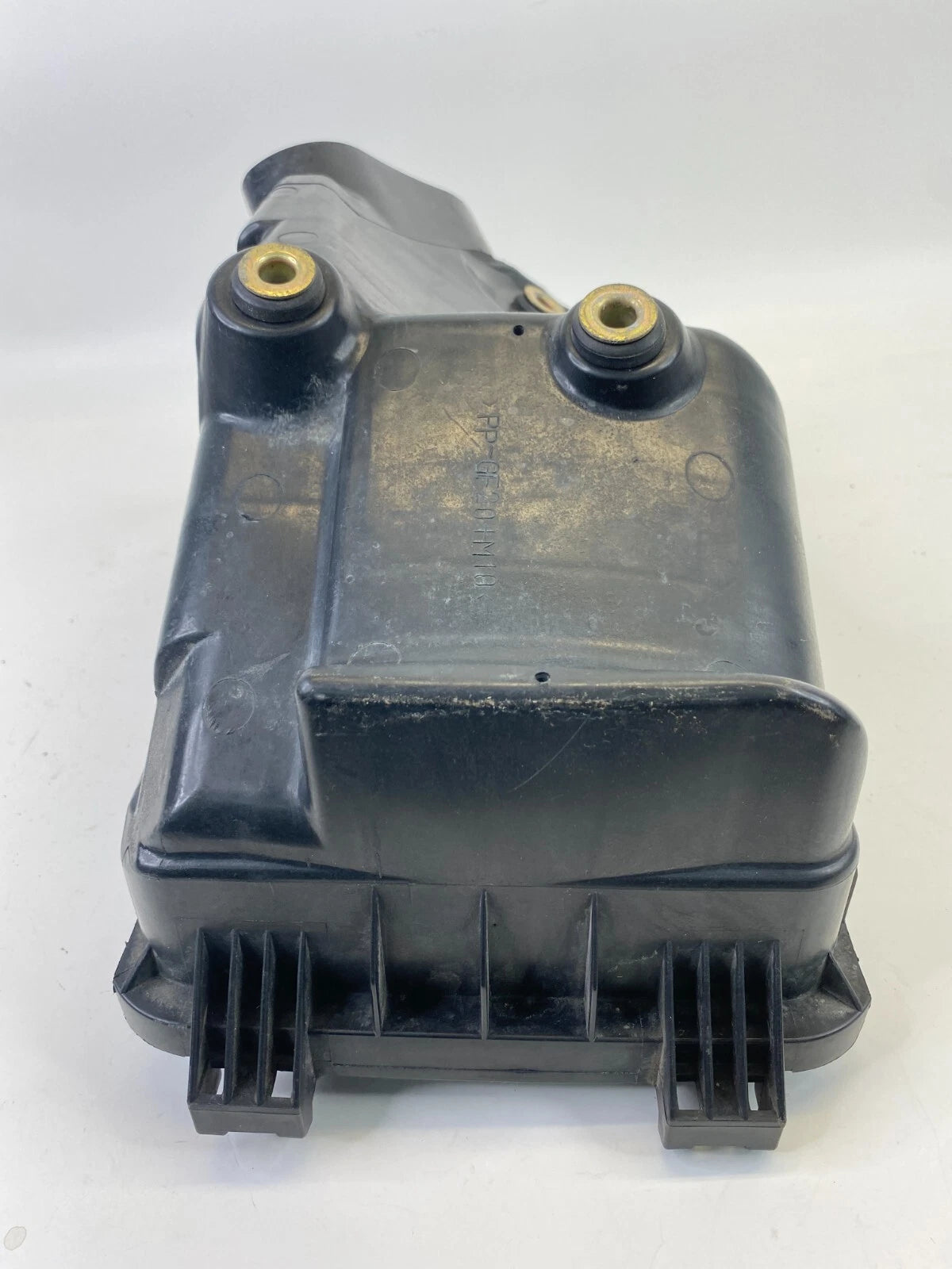 1999-2001 LEXUS ES300 ENGINE AIR CLEANER FILTER BOX CASE HOUSING 17701-0A010 OEM