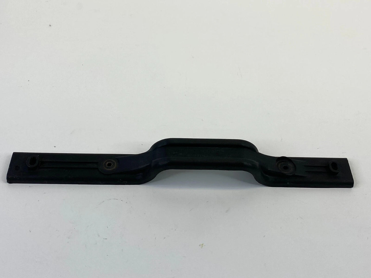 2013-2016 FORD ESCAPE RADIATOR AIR GUIDE SUPPORT BRACKET CJ54-8472-BA