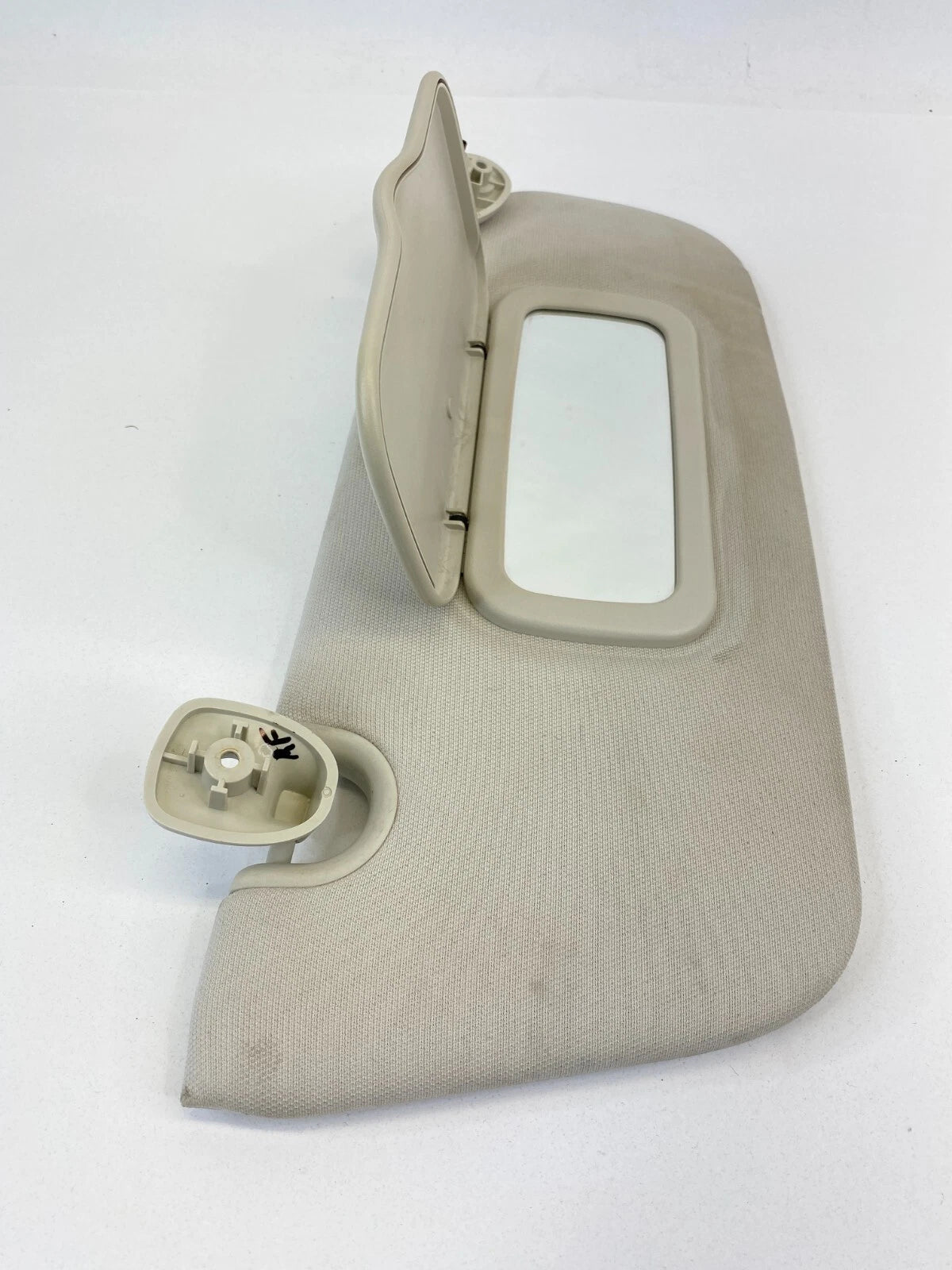 2010-2012 DODGE CALIBER RIGHT PASSENGER SUNVISOR SUN VISOR SHADE CLOTH OEM