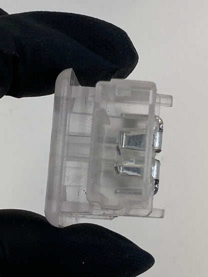 2012-2019 Chevrolet Cruze 10-17 Equinox Trunk Cargo Inner Courtesy Lamp 13503059