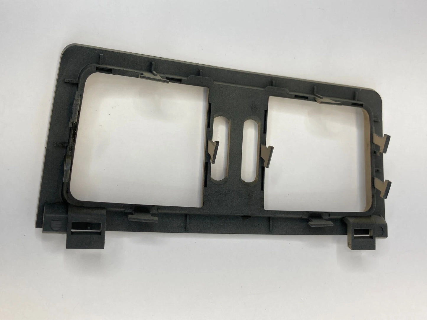 2004-2007 BMW 530I 525I REAR CENTER CONSOLE AC AIR VENT TRIM BEZEL PANEL OEM
