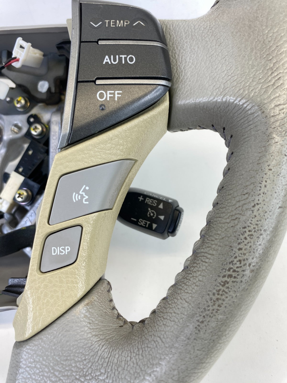 2011 2012 Toyota Avalon Left Side Steering Wheel W/ Cruise & Radio Control OEM