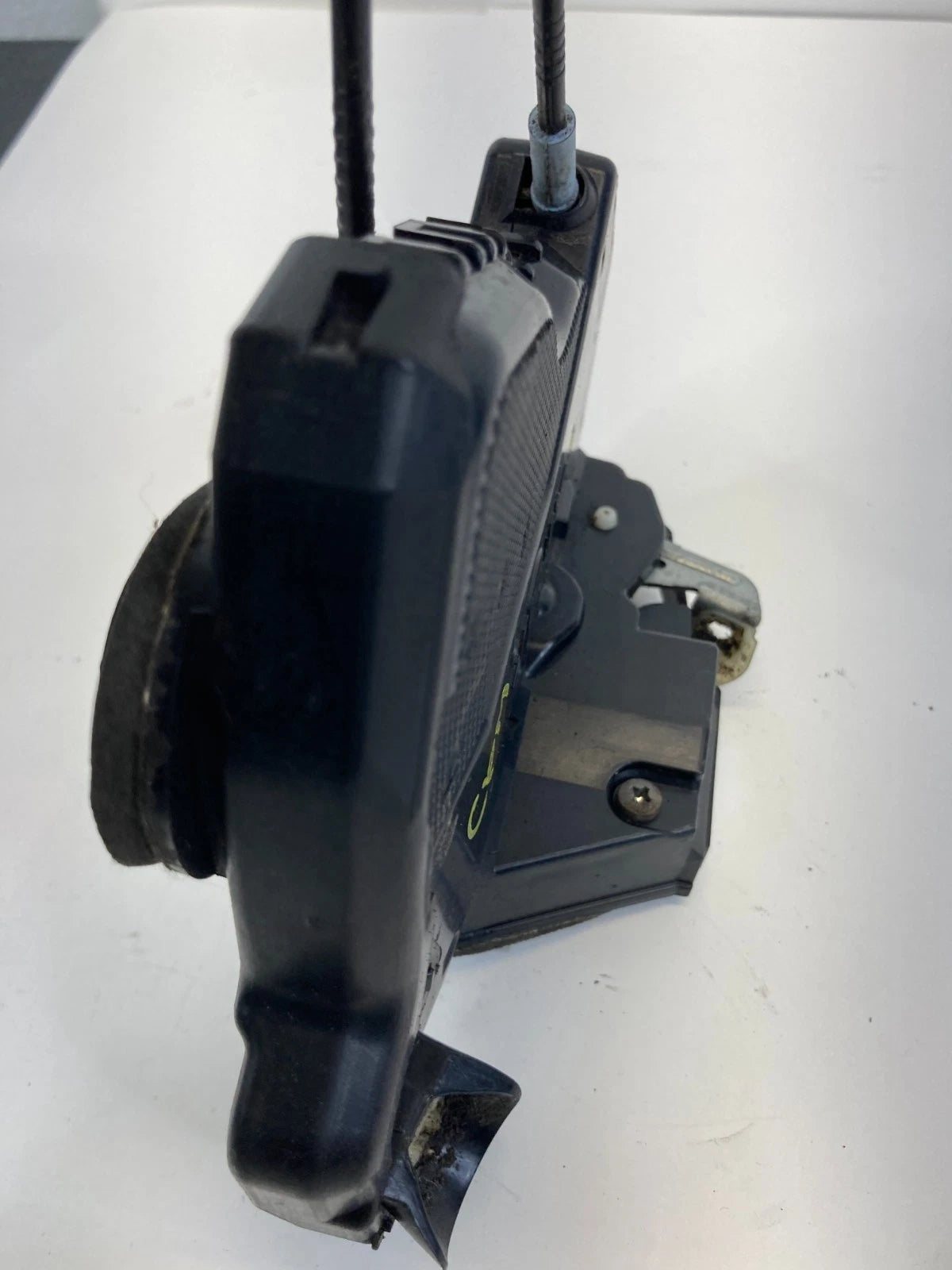 2004-2008 TOYOTA COROLLA FRONT RIGHT DOOR LOCK LATCH ACTUATOR W/O POWER LOCK OEM