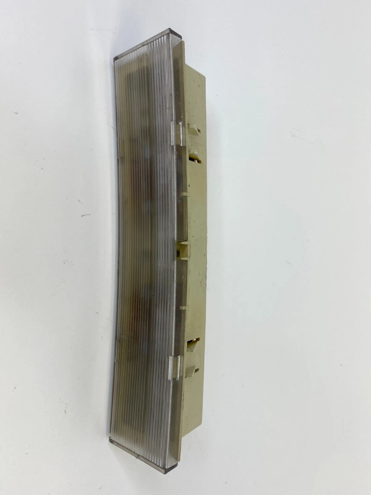2009 2010 09 10 DODGE JOURNEY TRUNK LIFTGATE CARGO LIGHT LAMP 04685928AA