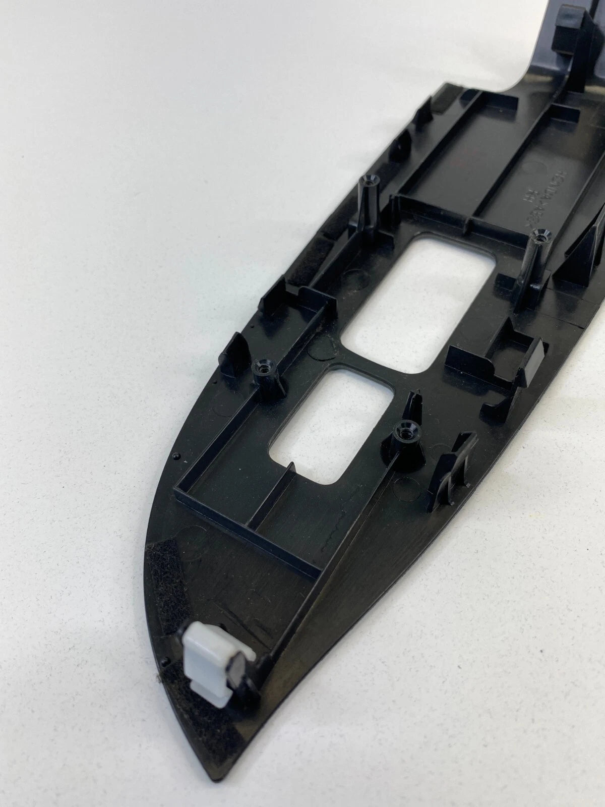 2005-2007 HONDA ODYSSEY FRONT RIGHT RH SIDE DOOR WINDOW SWITCH BEZEL TRIM OEM