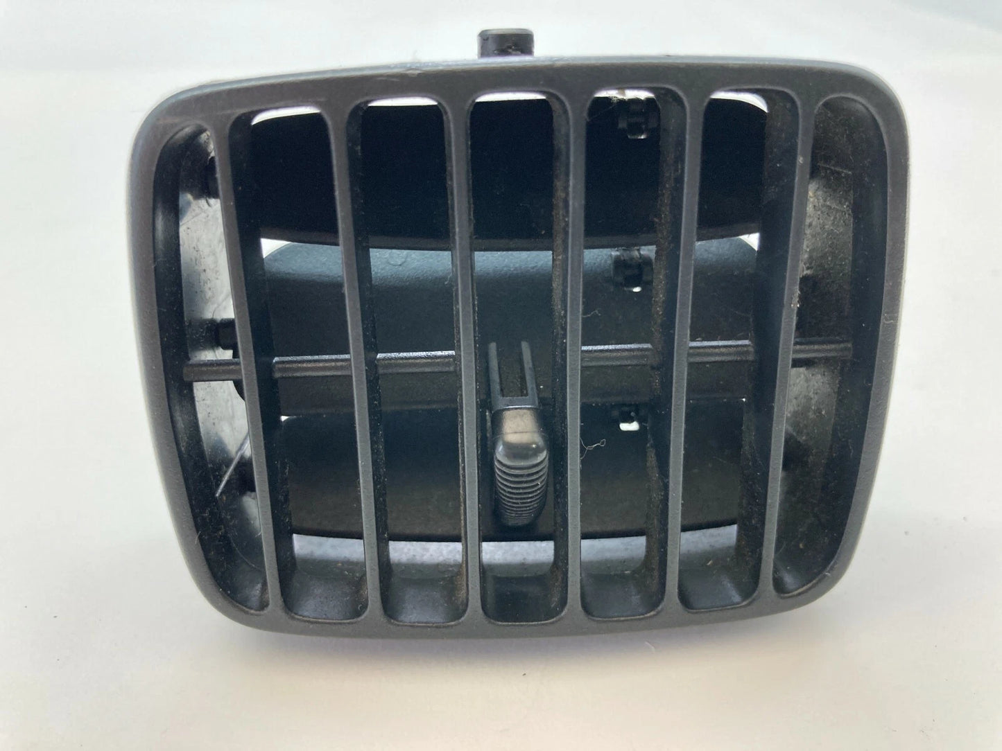 1996-1999 NISSAN PATHFINDER DASH FRONT RIGHT PASSENGER A/C AIR VENT OUTLET DUCT