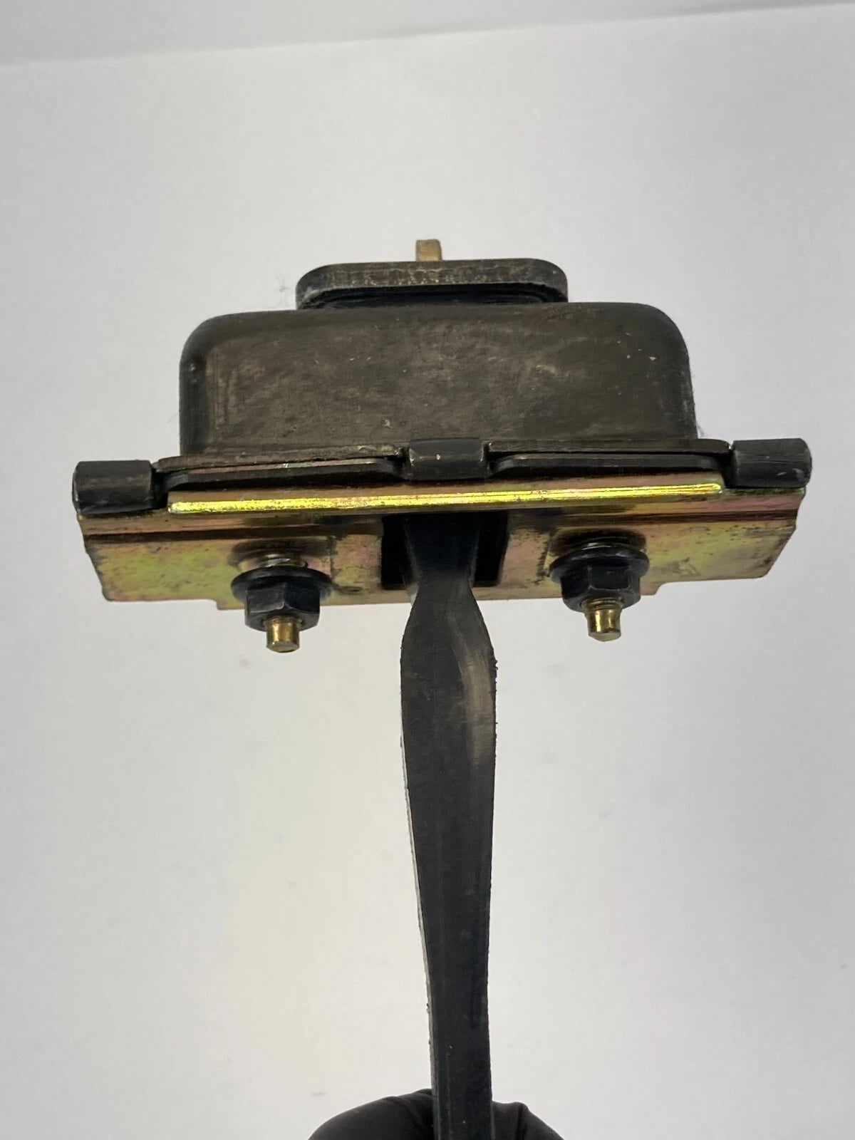 1999-2003 MERCEDES BENZ ML 320 FRONT DOOR CHECK STOPPER DETENT A1637200016