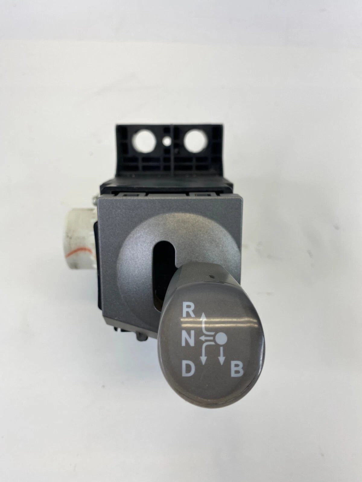 04-09 TOYOTA PRIUS AUTOMATIC TRANSMISSION GEAR SHIFT SHIFTER SELECTOR ASSY OEM