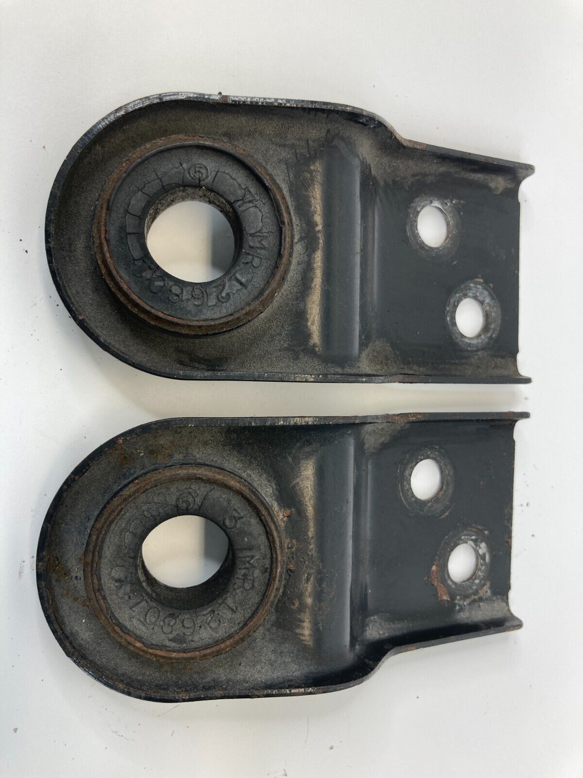 1997-2003 Mitsubishi Montero Sport Radiator Bracket Support Pair Set OEM