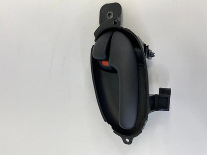 2002-2009 CHEVROLET TRAILBLAZER REAR RIGHT SIDE INTERIOR DOOR HANDLE 107602 OEM