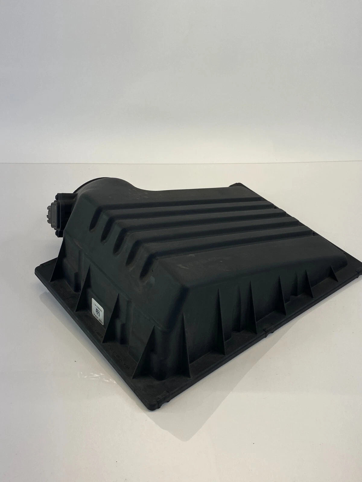 2007 2008 2009 2010 BMW X5 3.0L L6 AT AIR CLEANER FILTER BOX UPPER COVER HOUSING