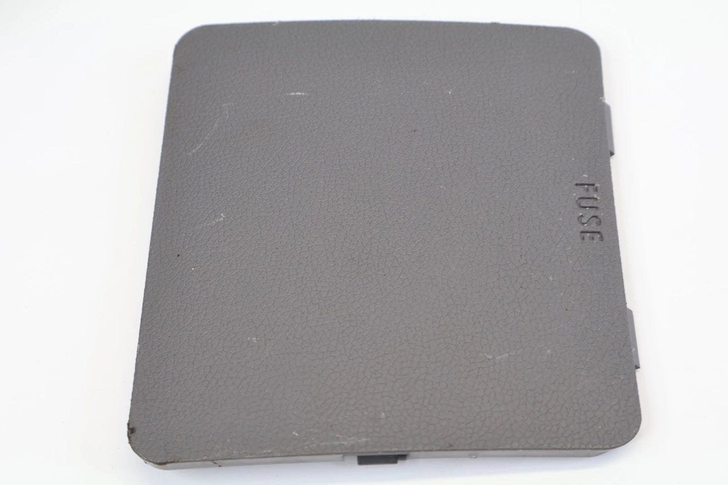 2011-2015 HYUNDAI SONATA LOWER DASHBOARD FUSE BOX LID COVER 84758-3S000 OEM