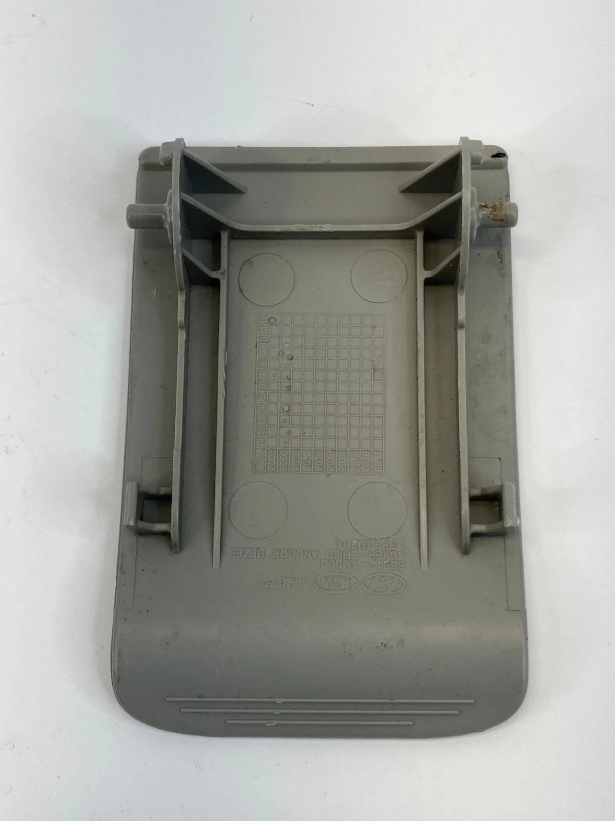 2010-2013 KIA FORTE REAR SEAT CHILD ANCHOR COVER TRIM BEZEL ASSEMBLY 85612-1M500