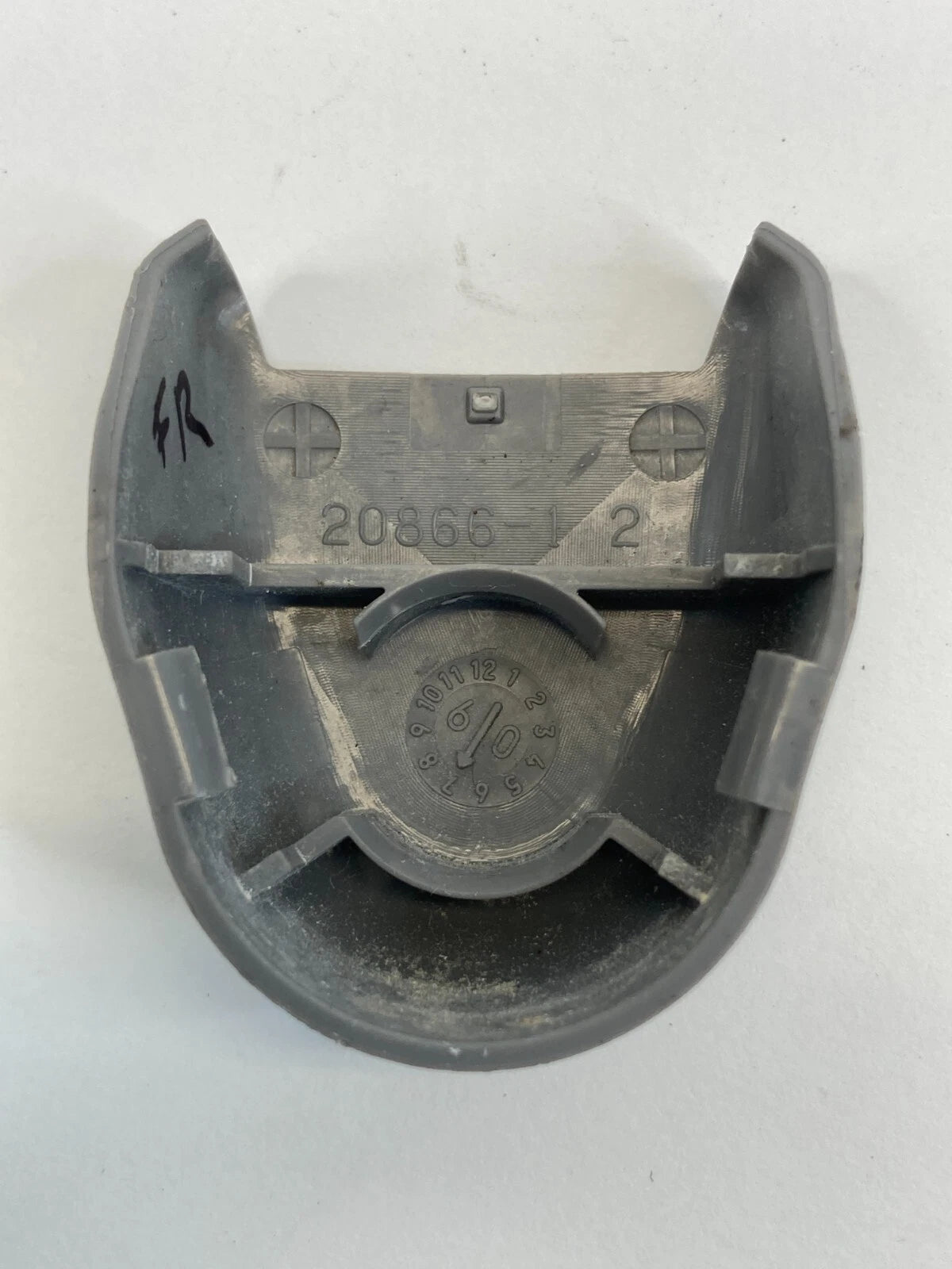 2007-2010 HYUNDAI ELANTRA FRONT RIGHT SEAT BELT ANCHOR LOWER COVER TRIM CAP