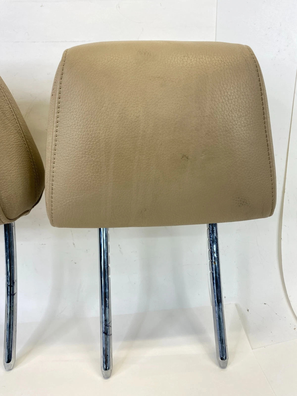 07 08 BMW 328XI 07-12 328I FRONT LEFT & RIGHT SEAT HEADREST HEAD REST PAIR SET