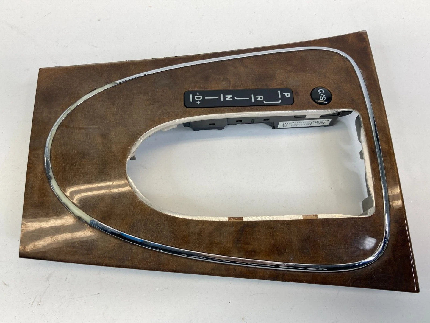 03-06 MERCEDES-BENZ E320 CENTER CONSOLE SHIFTER BEZEL TRIM PANEL A-211-680-52-36