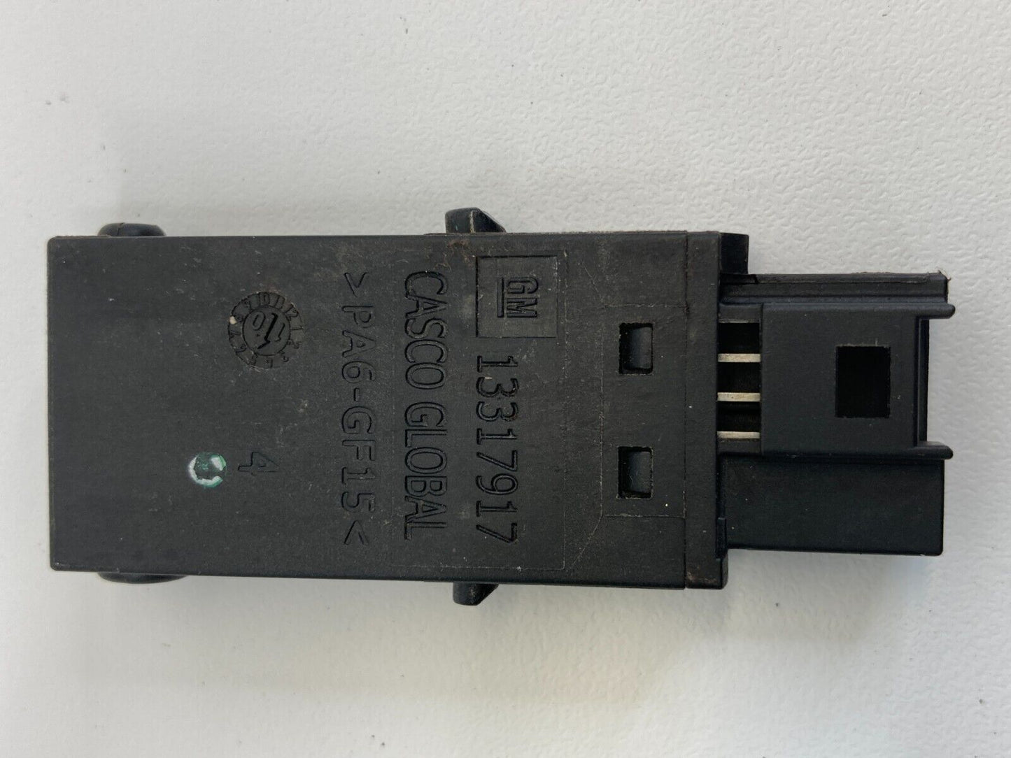 2011 Buick Regal Center Console AUX Jack Port Socket 13317917 OEM