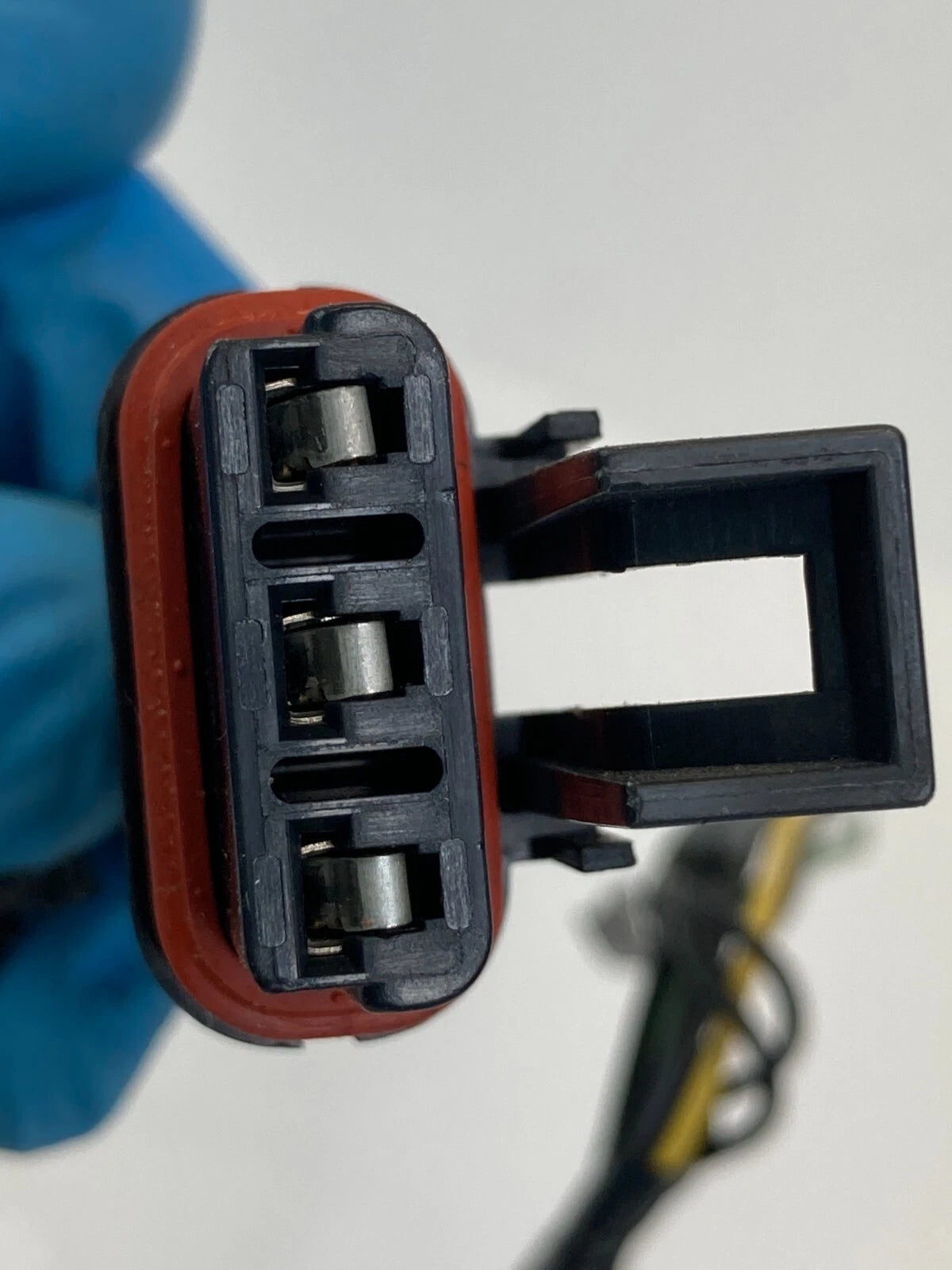 2006-2011 CHEVROLET HHR REAR LEFT TAIL LIGHT TAILLIGHT HARNESS CABLE CONNECTOR